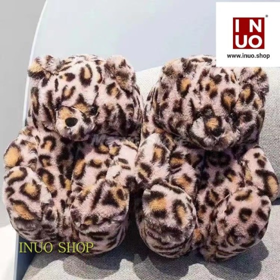 Zapatilla de felpa con diseño 🐻